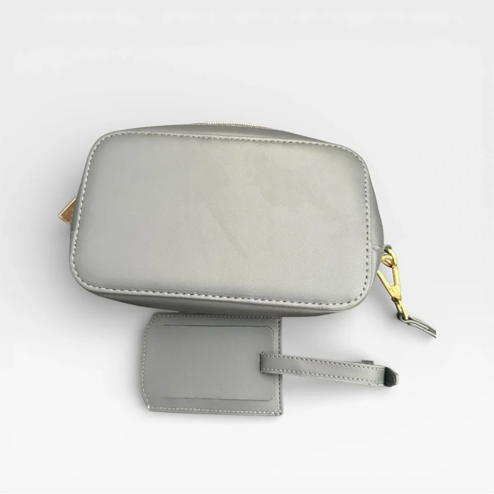 New Moschino Cosmetics Travel bag with luggage name tag